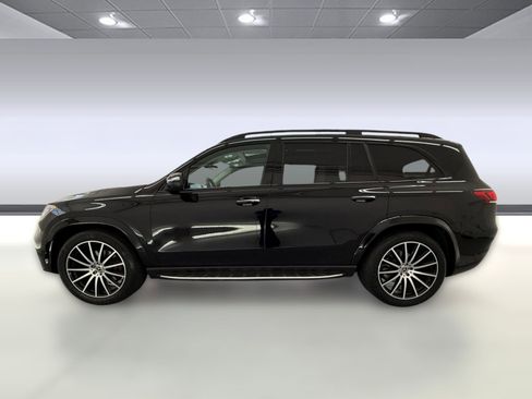 Used 2023 Mercedes-Benz GLS 450 4MATIC w/ AMG Line Exterior image 2