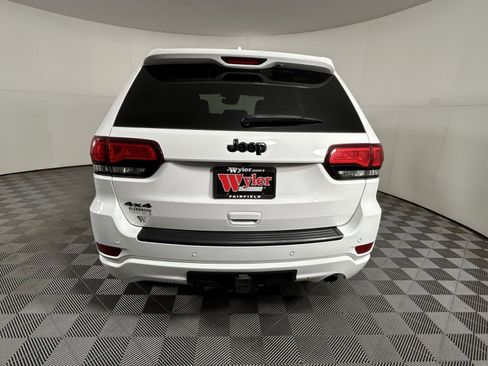 Used 2021 Jeep Grand Cherokee Laredo X image 5