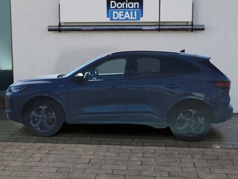 Used 2024 Ford Escape ST-Line w/ Tech Pack #1 AWD/4WD image 6
