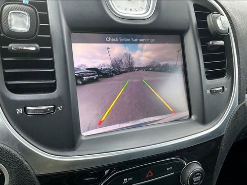 Used 2016 Chrysler 300 Limited w/ Driver Convenience Group image 14