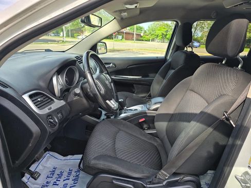 Used 2016 Dodge Journey SE w/ Flexible Seating Group FWD image 18
