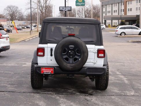 Used 2018 Jeep Wrangler Unlimited Sport image 6