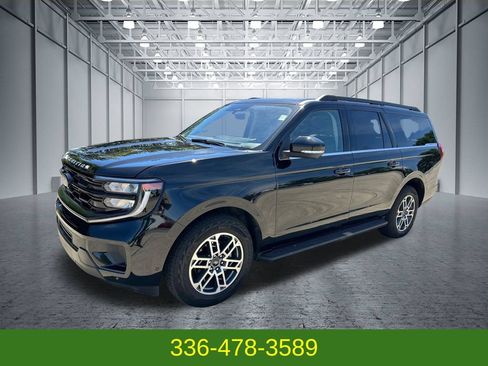 Used 2025 Ford Expedition Max Active AWD/4WD image 1
