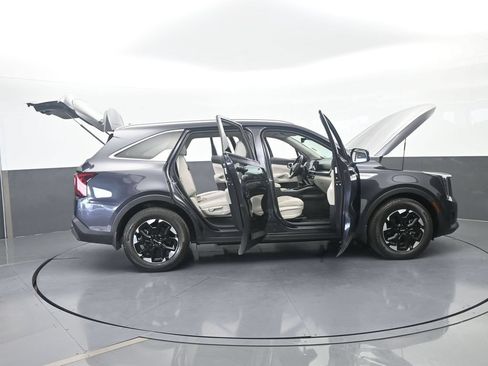 Used 2025 Kia Sorento S w/ Panoramic Sunroof Package FWD image 74