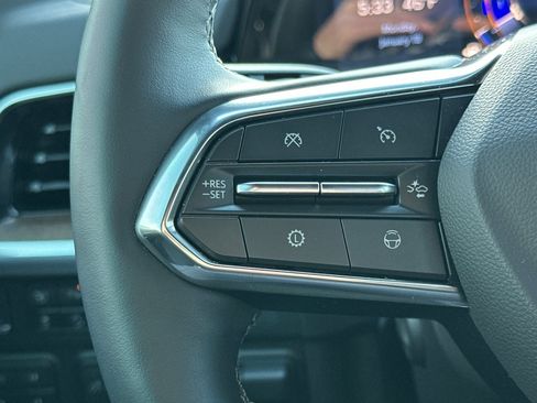 Certified 2025 Chevrolet Suburban High Country image 36