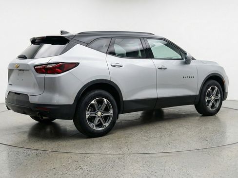Used 2025 Chevrolet Blazer LT image 9