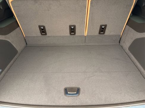 New 2025 Cadillac Escalade ESV Premium Luxury image 11