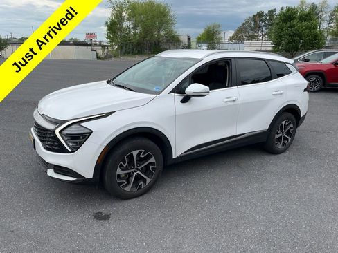 Used 2024 Kia Sportage EX image 4