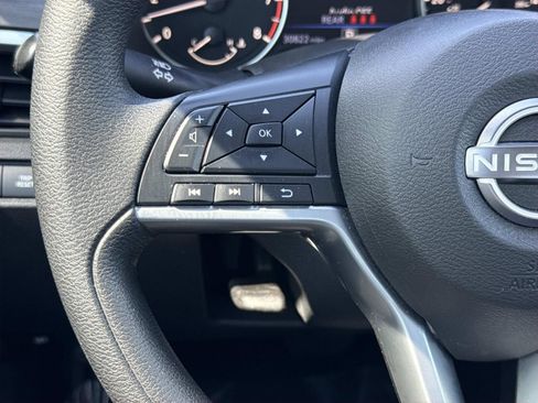 Used 2025 Nissan Altima 2.5 SV FWD image 15