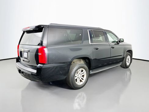 Used 2016 Chevrolet Suburban LT w/ Luxury Package AWD/4WD image 10