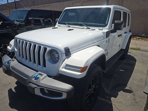 Used 2022 Jeep Wrangler Unlimited Sahara w/ Cold Weather Group AWD/4WD image 1
