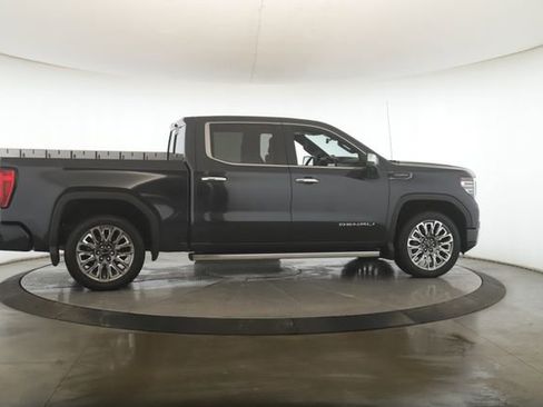 Used 2025 GMC Sierra 1500 Denali Ultimate image 6