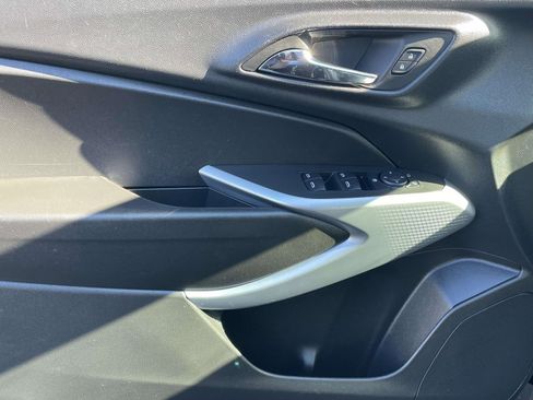 Used 2024 Chevrolet Trax LS image 19