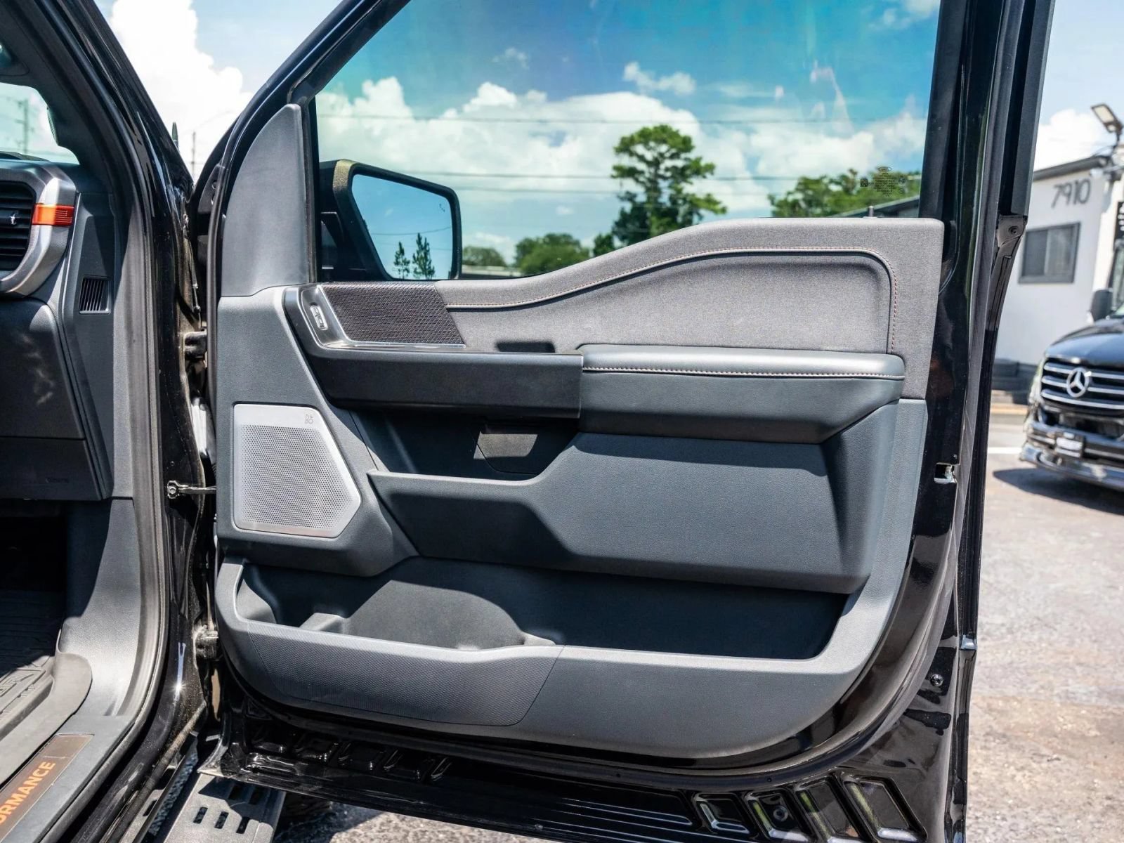 Used 2022 Ford F150 Raptor w/ Equipment Group 801A High AWD/4WD image 45