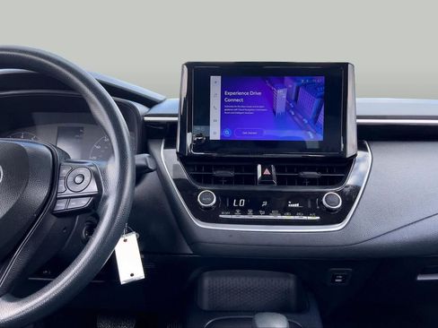 Used 2025 Toyota Corolla LE FWD image 7
