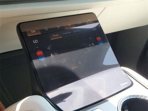 New 2026 Cadillac Vistiq Luxury image 18