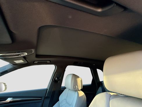 Used 2025 Audi SQ5 Premium Plus image 27