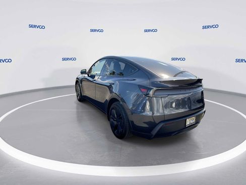 Used 2026 Tesla Model Y 2WD image 6