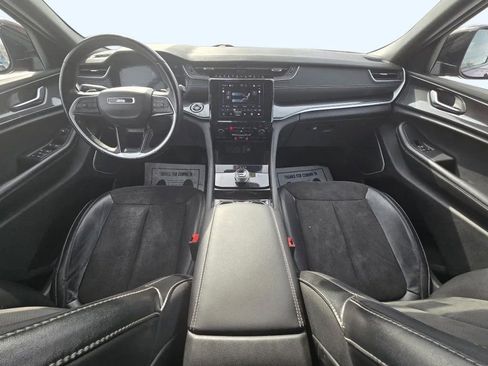 Used 2022 Jeep Grand Cherokee Altitude image 10