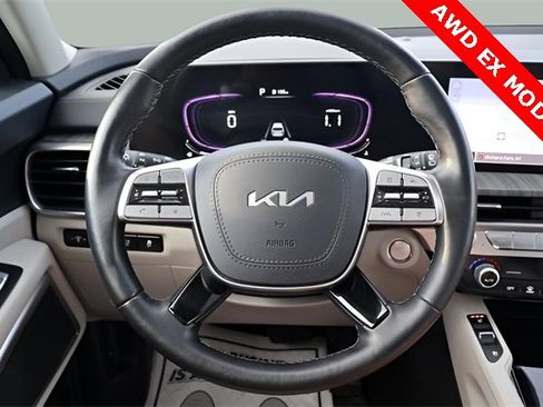 Used 2024 Kia Telluride EX image 22