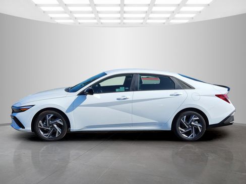 New 2025 Hyundai Elantra Sport image 2