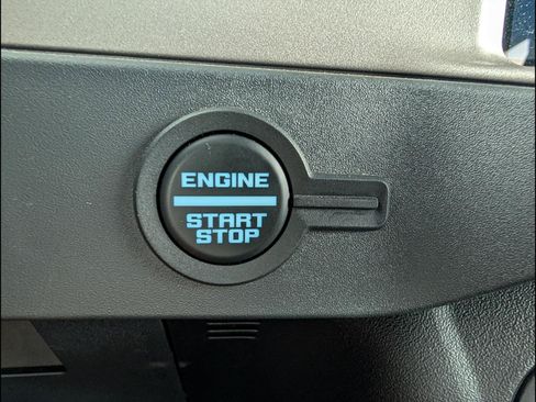 Used 2025 Ford Bronco Outer Banks AWD/4WD image 7