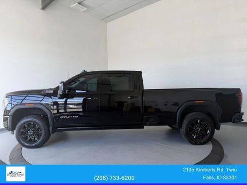 Used 2024 GMC Sierra 3500 AT4 w/ AT4 Premium Plus Package AWD/4WD image 4