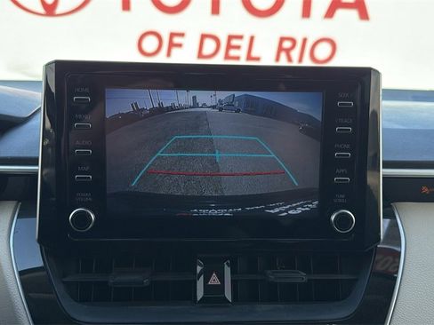 Used 2020 Toyota Corolla LE image 18