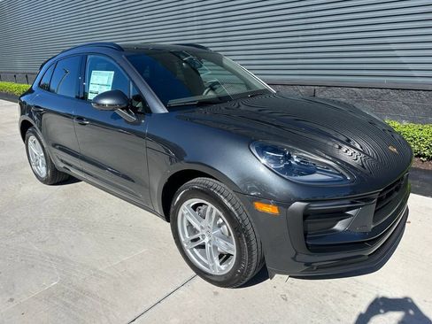 Used 2026 Porsche Macan AWD/4WD image 11