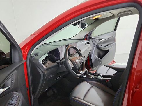 Used 2026 Buick Encore GX Sport Touring image 9