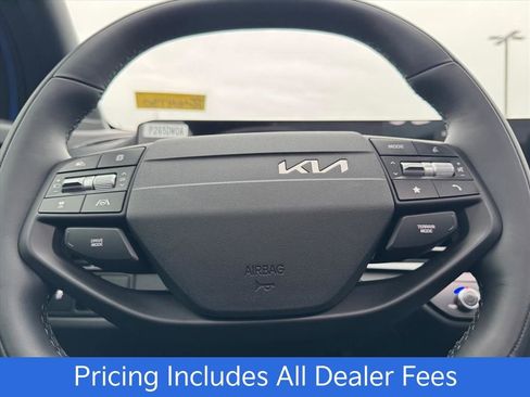 New 2026 Kia Sportage X-Line w/ X-Line Premium Package AWD/4WD image 13