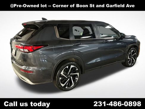 Used 2024 Mitsubishi Outlander SE AWD/4WD image 5