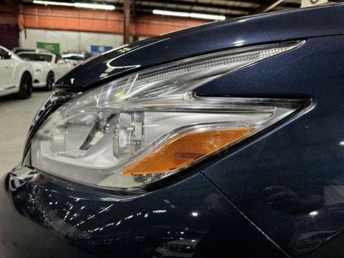 Used 2017 Nissan Murano SL w/ SL Technology Package FWD image 14