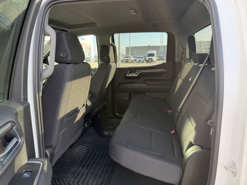 Used 2025 Chevrolet Silverado 1500 LT image 8