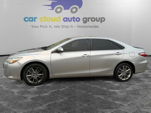 Used 2016 Toyota Camry SE FWD image 2