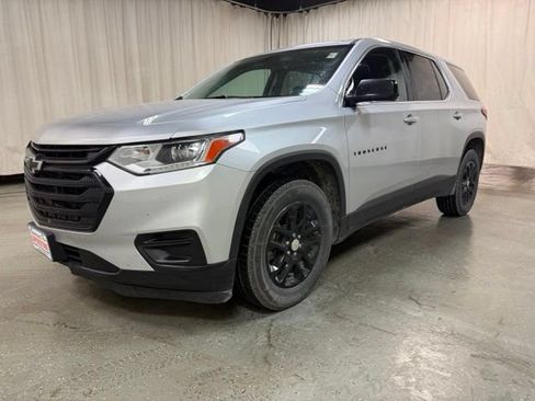Used 2019 Chevrolet Traverse LS w/ LPO, Blackout Package AWD/4WD image 11