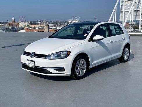 Used 2021 Volkswagen Golf 4-Door FWD image 4