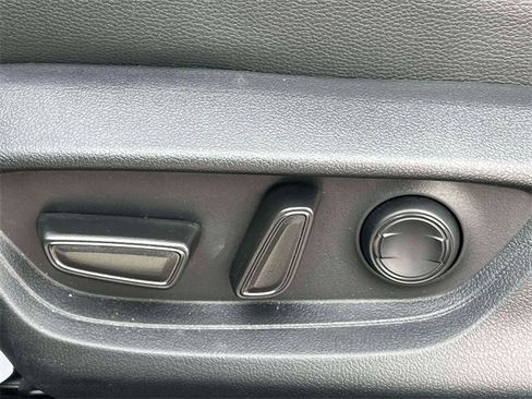 Certified 2025 Toyota Camry SE image 21