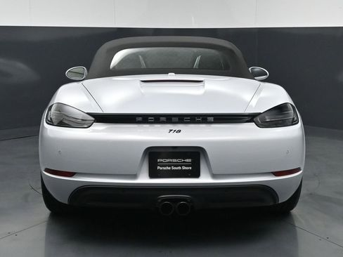Used 2024 Porsche 718 Boxster RWD image 10