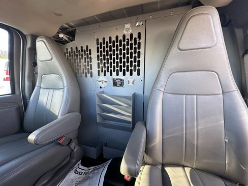 Used 2019 Chevrolet Express 3500 w/ Driver Convenience Package image 20