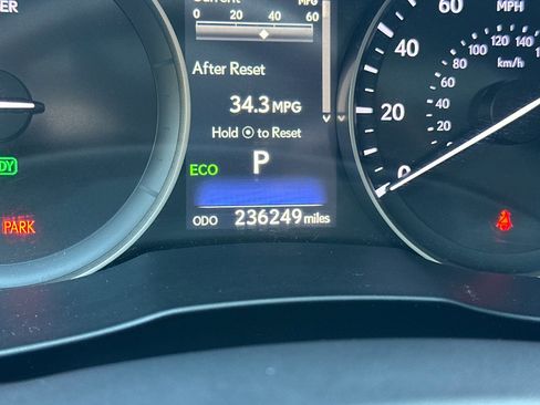 Used 2016 Lexus ES 300h image 20