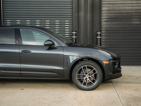 New 2026 Porsche Macan image 15