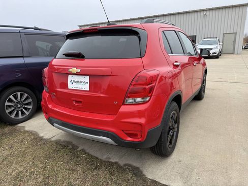 Used 2017 Chevrolet Trax LT w/ Sun & Sound Package image 4