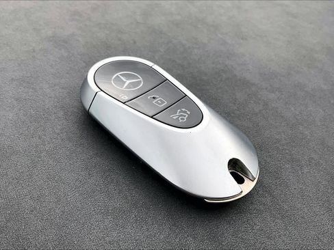 Used 2023 Mercedes-Benz EQS 450+ SUV image 14