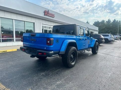 Used 2020 Jeep Gladiator Rubicon w/ Dual Top Group AWD/4WD image 11