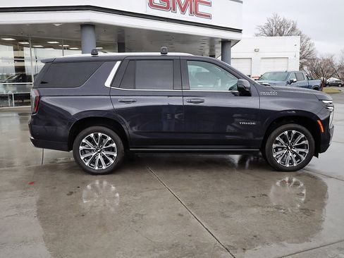 Used 2025 Chevrolet Tahoe High Country image 7