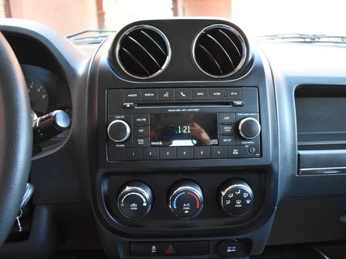 Used 2012 Jeep Compass Sport AWD/4WD image 24