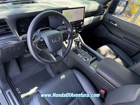Used 2024 Lexus GX 550 AWD/4WD image 24