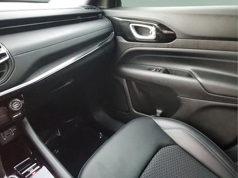 Used 2026 Jeep Compass Latitude image 25