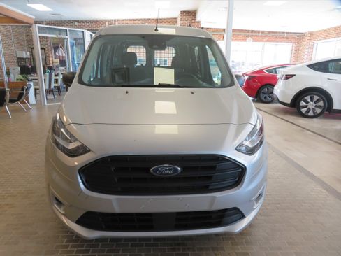 Used 2022 Ford Transit Connect XLT image 2